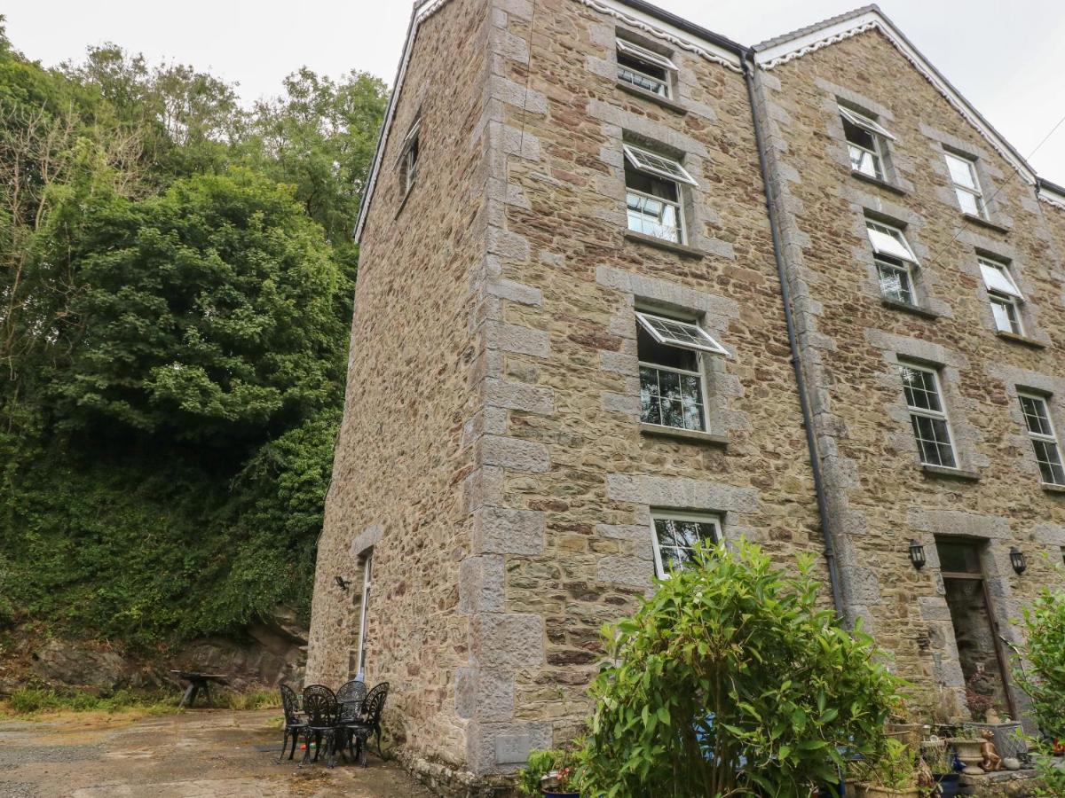 The Old Mill Villa Milford Haven Exterior foto