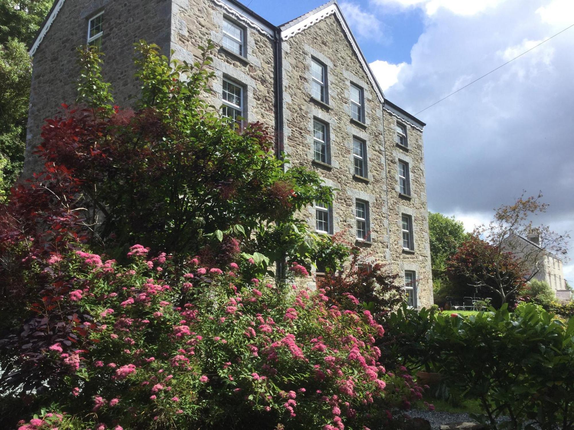 The Old Mill Villa Milford Haven Exterior foto